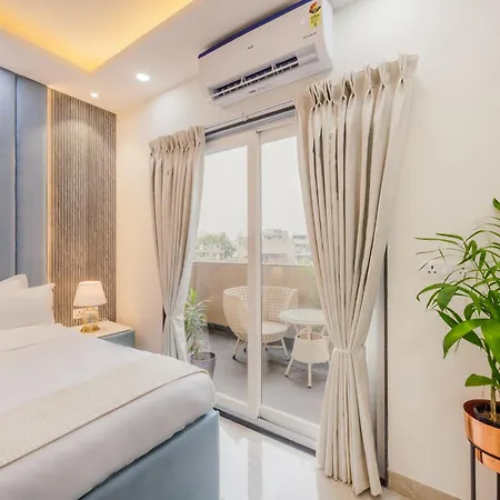 Kyomi Service Apartments Gurgaon Exterior photo